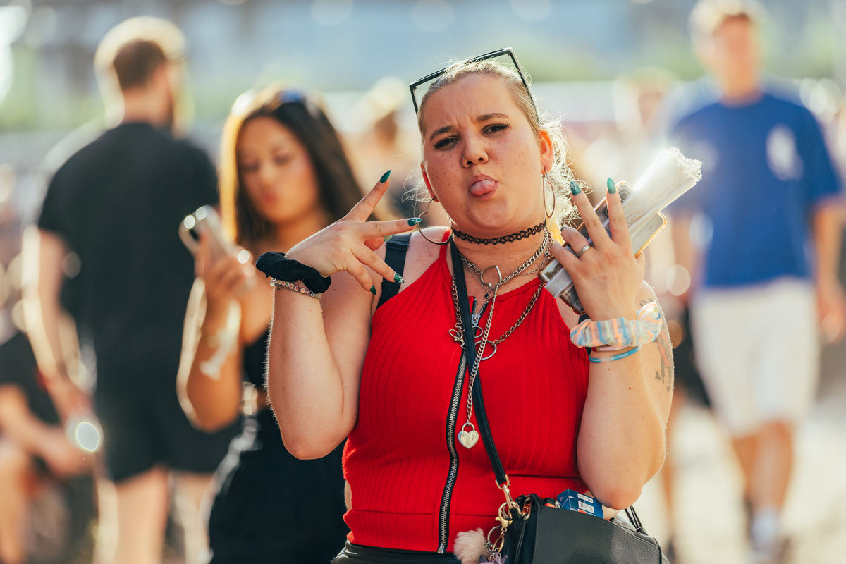 Loading... just a sec